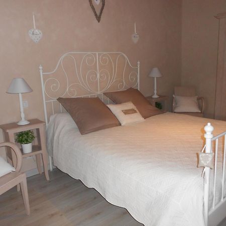 Au Coeur D'Origny Bed & Breakfast Couches Екстериор снимка